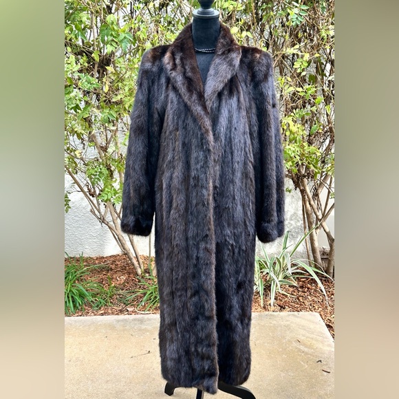 Brown Mink Fur Coat for Women 
size 16 
Preowned - Picture 5 of 9